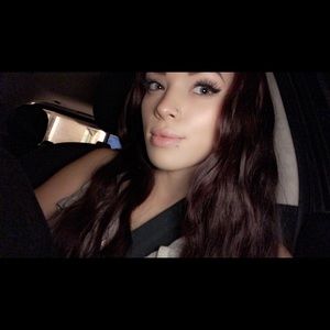 Meet your Posher, Alaila